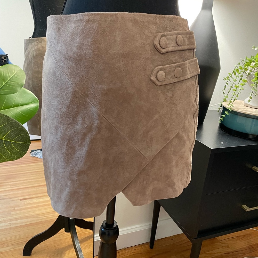 BlankNYC suede skirt. NWT
